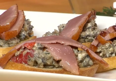 Duck and Mushroom Crostini - Enticing Duck Starters